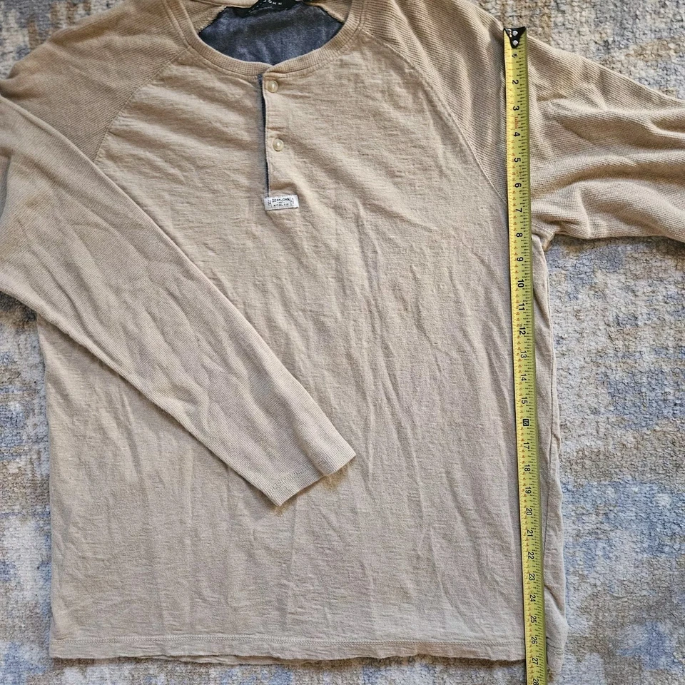 Camisa Pullover Sean John Para Hombre XL Dos Botones Henley Manga Larga Beige Foto 4 de 4