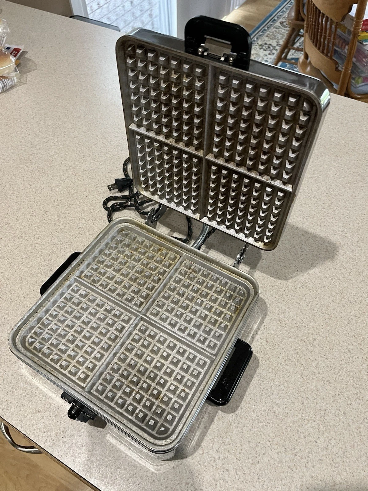 Vintage Sunbeam Waffle Maker Model W-2 Cloth Cord MCM 1950s TESTED! USA