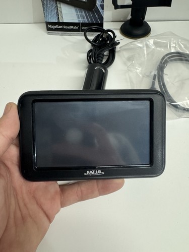 Magellan Roadmate 2230 T-LM Automotive 4” Auto GPS w/ Adaptor TESTED - Picture 6 of 11