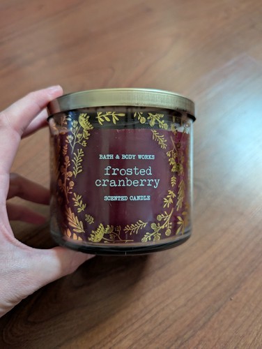 Bath & Body Works 3-Docht-Duftkerze Frosted Cranberry 14,5 Oz.