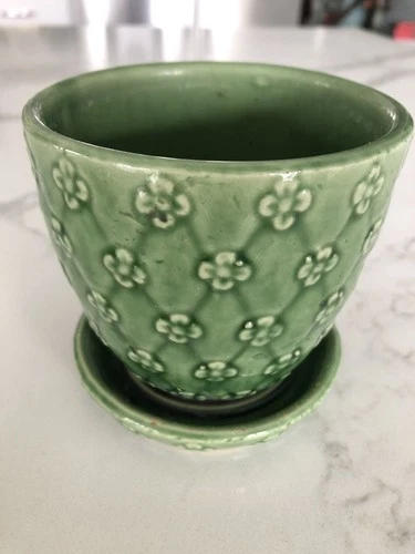 Vintage Shawnee Flower Pot W/Attached Saucer ~ Green Quilted Daisy ~ USA 454 EUC