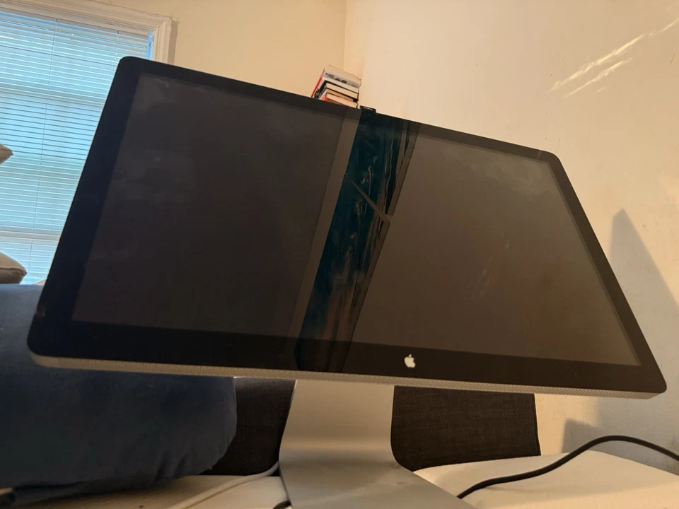 🌟Apple Thunderbolt A1407 27" Widescreen Monitor - Silver🌟 - Image 4 of 4