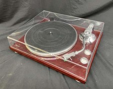TEAC TN  350 Belt  Drive Turntable w/ Built  In Preamp   Excellent Plus Condition