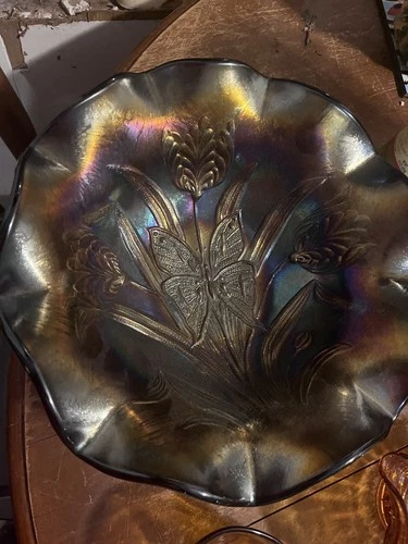 Carnival Glass Fenton GORGEOUS AMETHYST Bowl With Butterfly Pattern