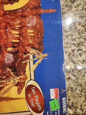 Hasbro Star Wars Attack of The Clones Geonosis Battle Arena Play