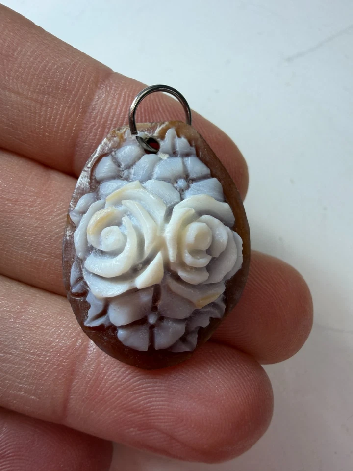 Vintage Pendant Cameo Carved Rose Brown Unmounted Flower Oval - Image 2 of 4