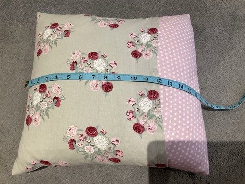 Handmade floral feather cushion excellent condition - Picture 5 of 6