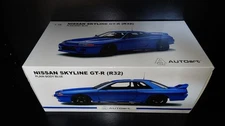 Autoart 1/18 Nissan Skyline GTR R32 Diecast Model Car Used with Box Damage