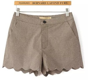 pantaloncini marroni