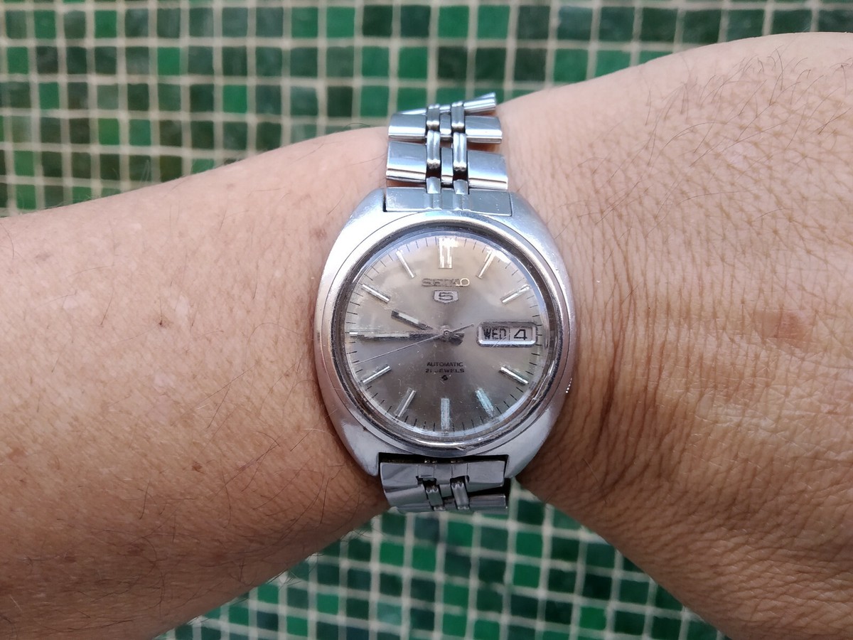 SEIKO AUTOMATIC 7019 7120 ALL ORIGINAL CROWN BRACELET WORKING OK