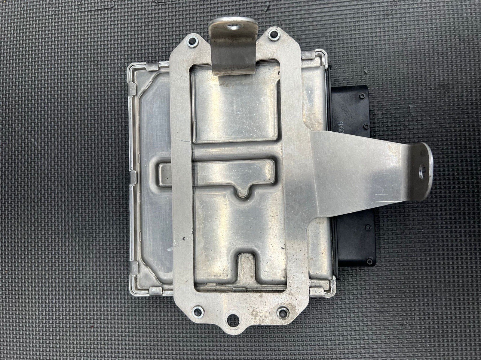 Engine Computer Ingnition Control Module ECU 291539 OEM Ferrari 488 GTB 2016