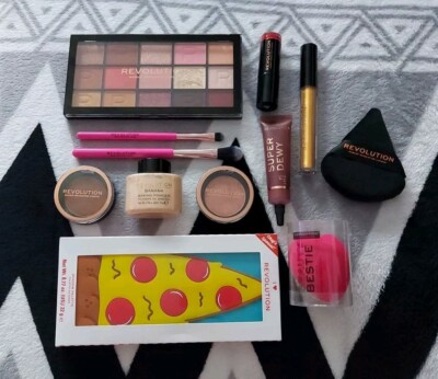Revolution Kosmetik Set   Neu! 