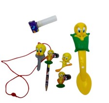 Tweety bird lot Pin, figure, Tweety Bird Talking Spoon Kraft 2000 Read