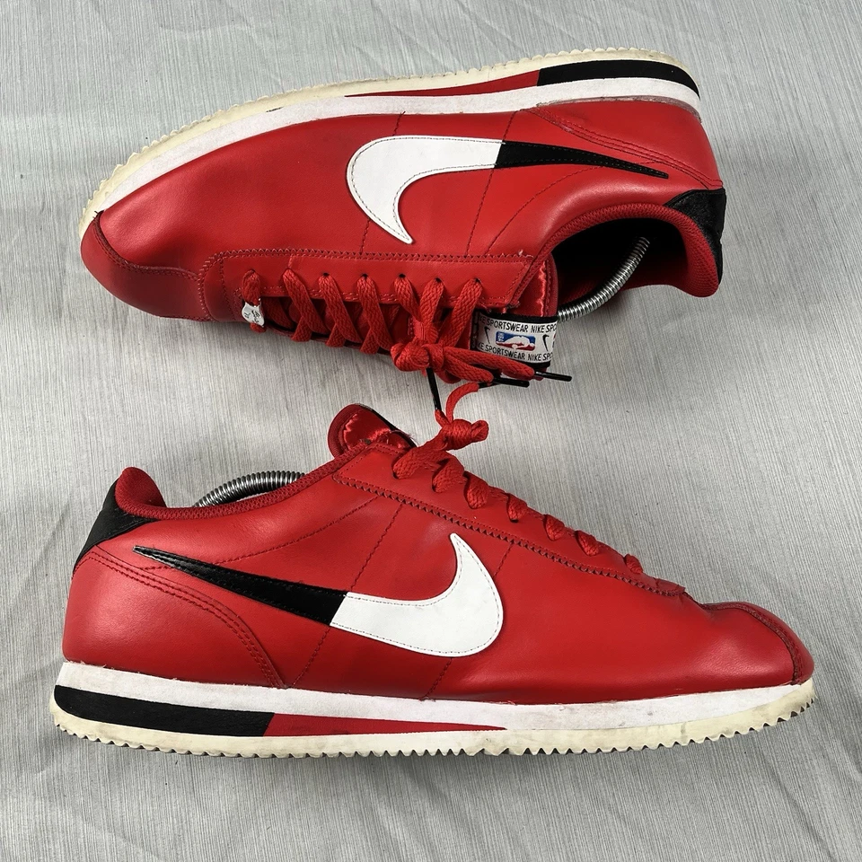 Nike Cortez SE NBA Men's Size 13 Red Casual Sneakers Running Shoes CI1047-600 - Image 2 of 4