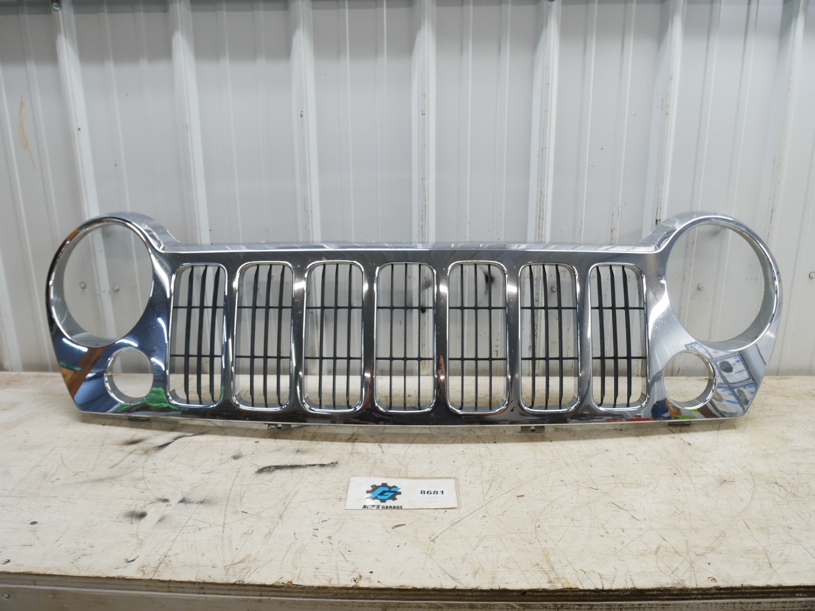 02-07 Jeep Chrysler KJ Liberty Chrome Grille Panel