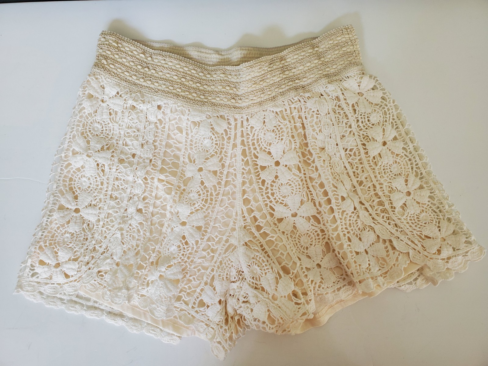 Mini Floral Crochet Lace High Rise Cream Shorts Boho Festival Women's Petite Med
