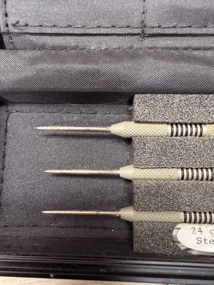 DARDOS PUNTA ACERO TUNGSTENO PIRAÑA 22 gramos puntas acero. Vuelos extra. Foto 2 de 4