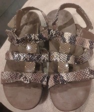 Vionic Size 9 Amber Sandals Snake Cork Comfor...