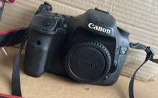 Canon EOS 7D 18.0 MP Digital SLR Camera- Black body, charging unit,leads manual 
