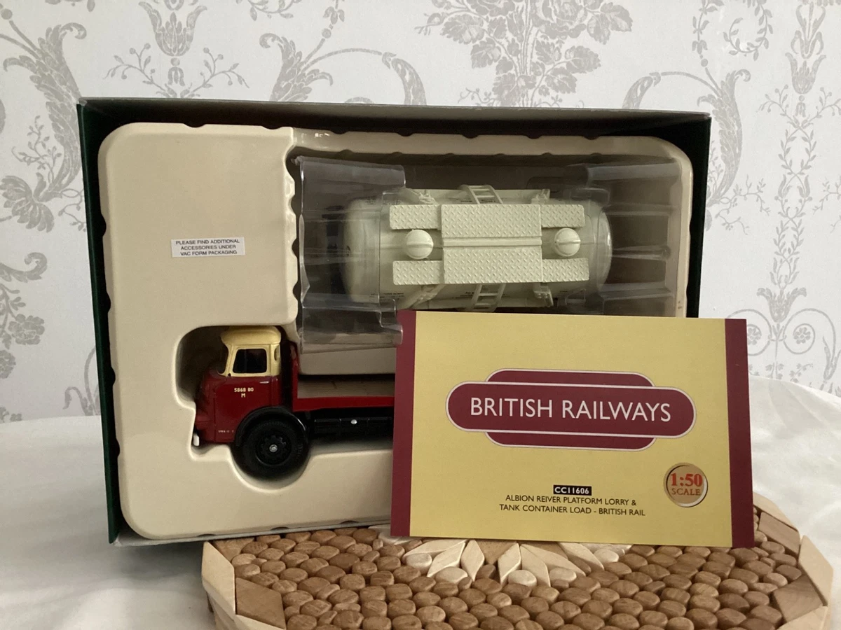 Miniature Corgi 1/50 - Leyland Steer Platform Lorry & Barrels - WM Hancock - Réf 25401