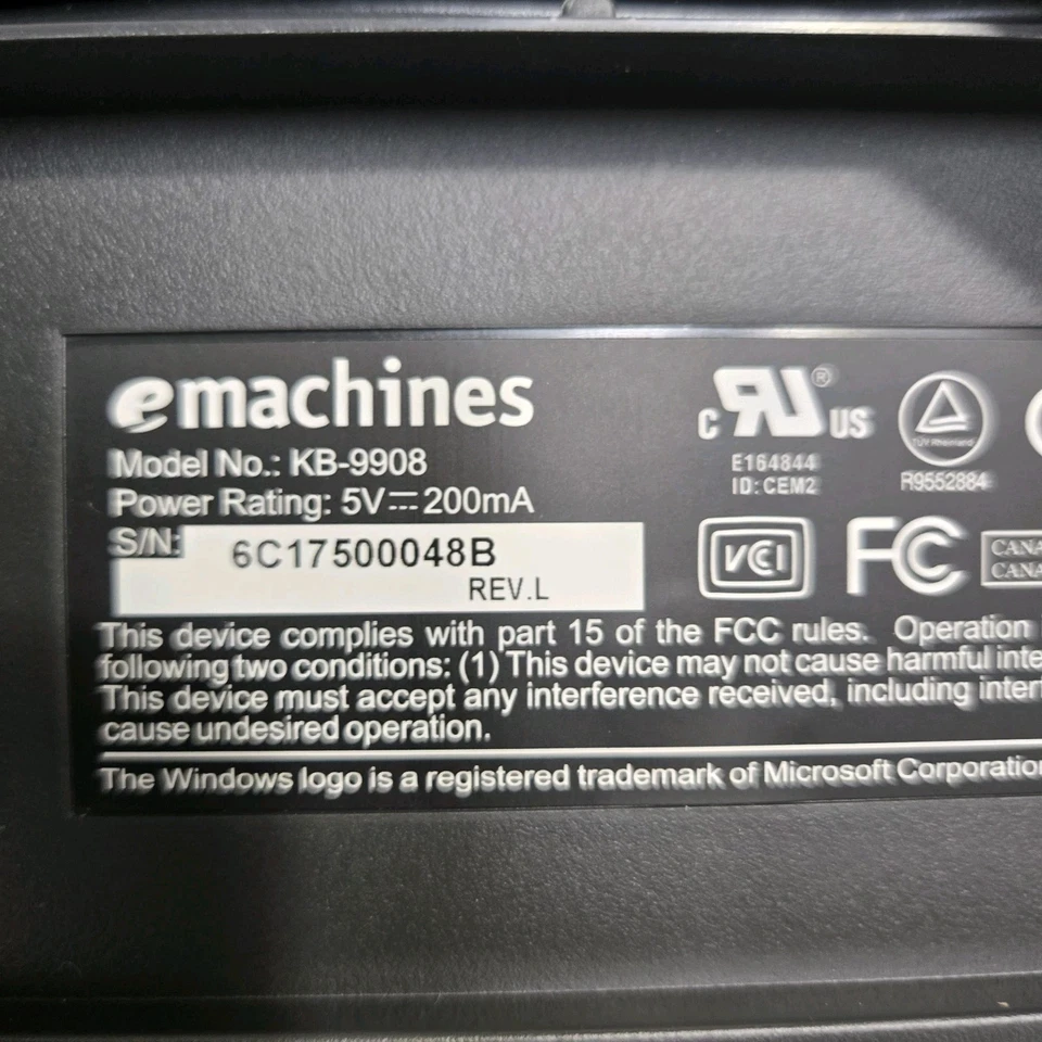 eMachines KB-9908 PS/2 Wired Keyboard with Volume Keys NEW - Image 2 of 2