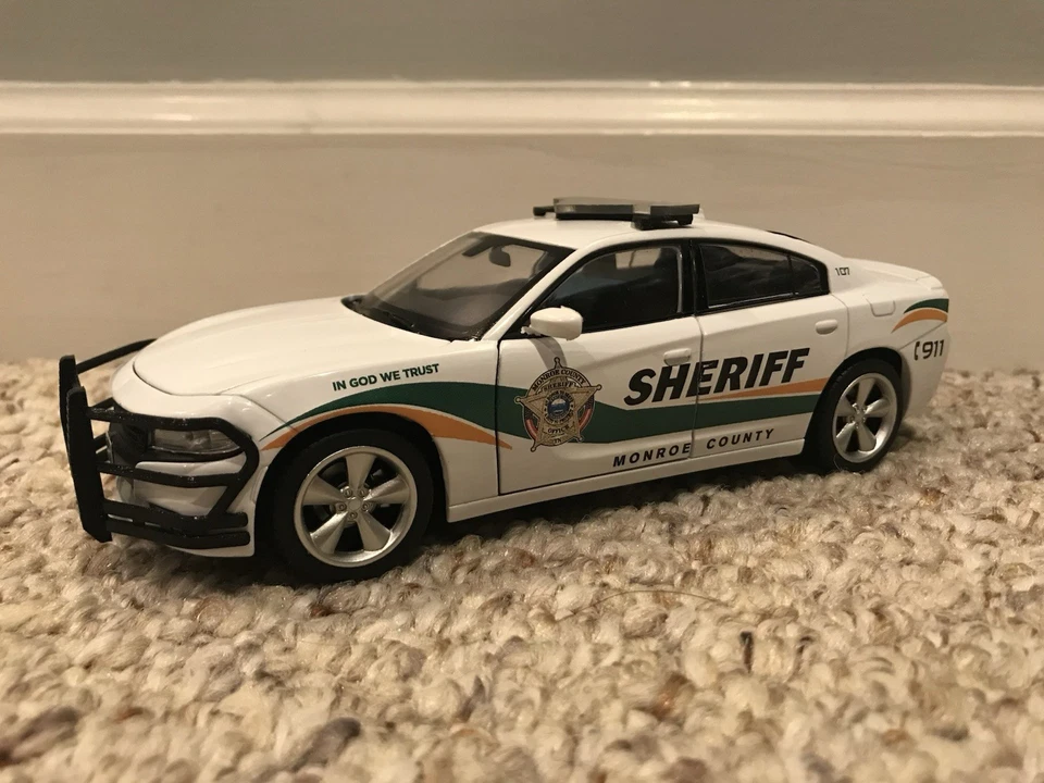 Monroe County Tn 2020 1/24 Scale Diecast Custom Police Car - Image 2 of 4