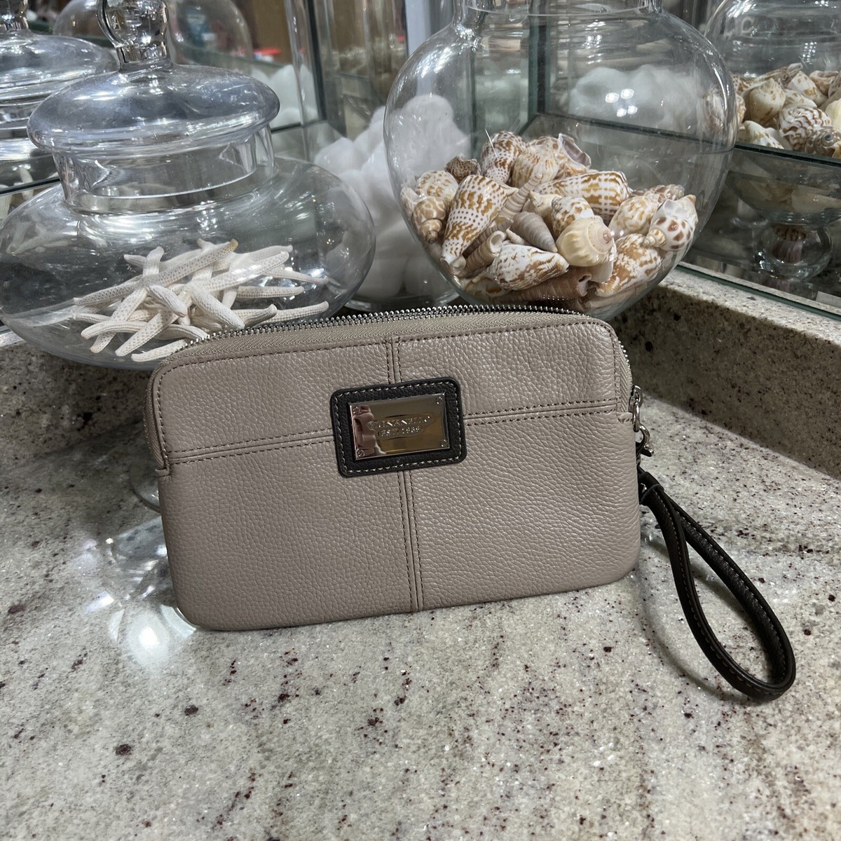 TIGNANELLO Taupe LEATHER Wristlet/Clutch/Make-up Bag Removable