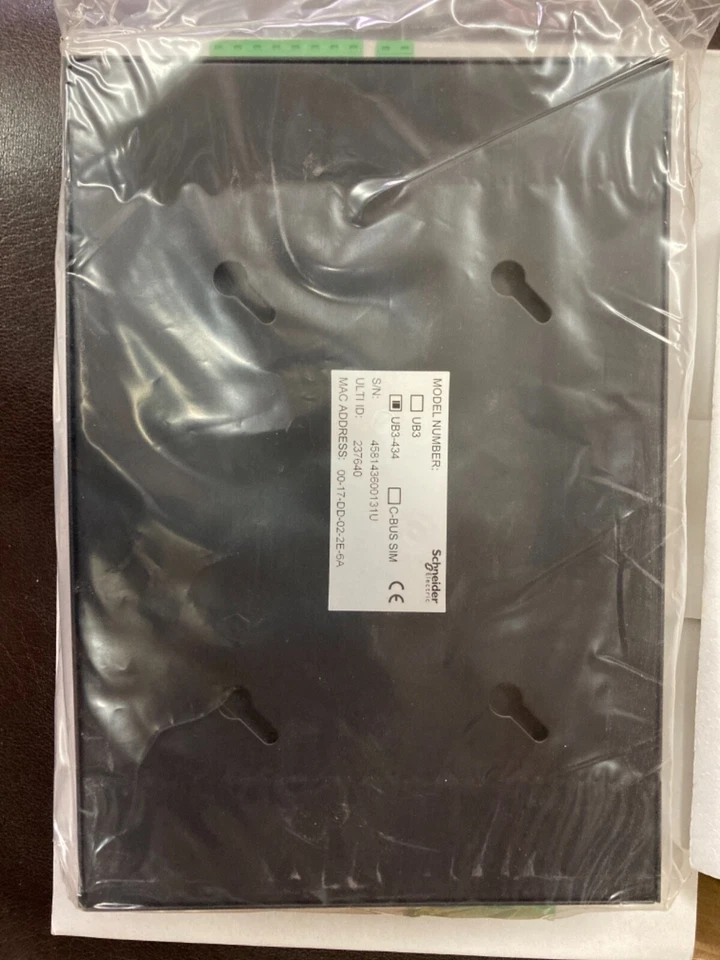 Schneider UB3-434 room logic gateway - Imagem 4 de 4