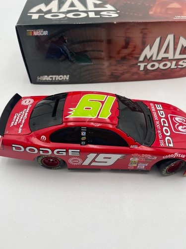 Jeremy Mayfield #19 Dodge 2003 Interpid R/T Total prod. 696 1:24 - Picture 5 of 10