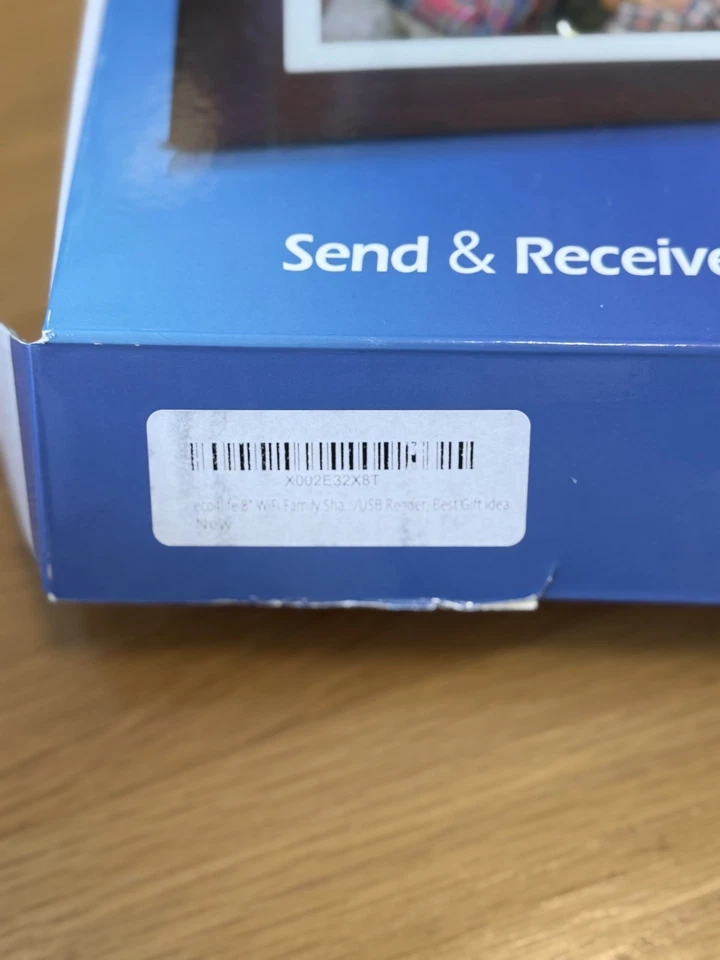 Aluratek Eco4Life 8-inch WiFi Digital Photo Frame Solid Dark Wood - Image 4 of 4