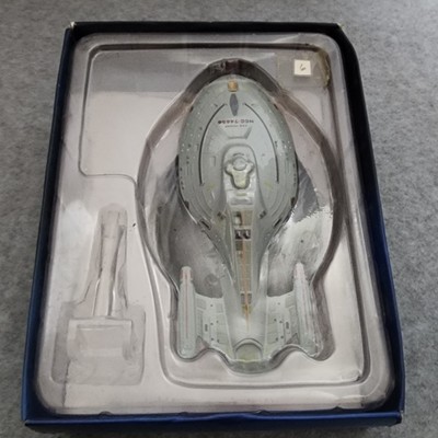 U.S.S. Voyager NCC-74656 (Intrepid class) Star Trek Eaglemoss #6 new in box