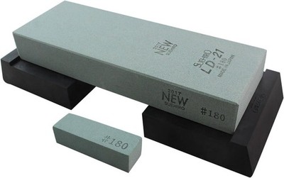 Suehiro Debado Rough Whetstone: #180 with rubber stand 8.1×2.8×1.1cm LD-21