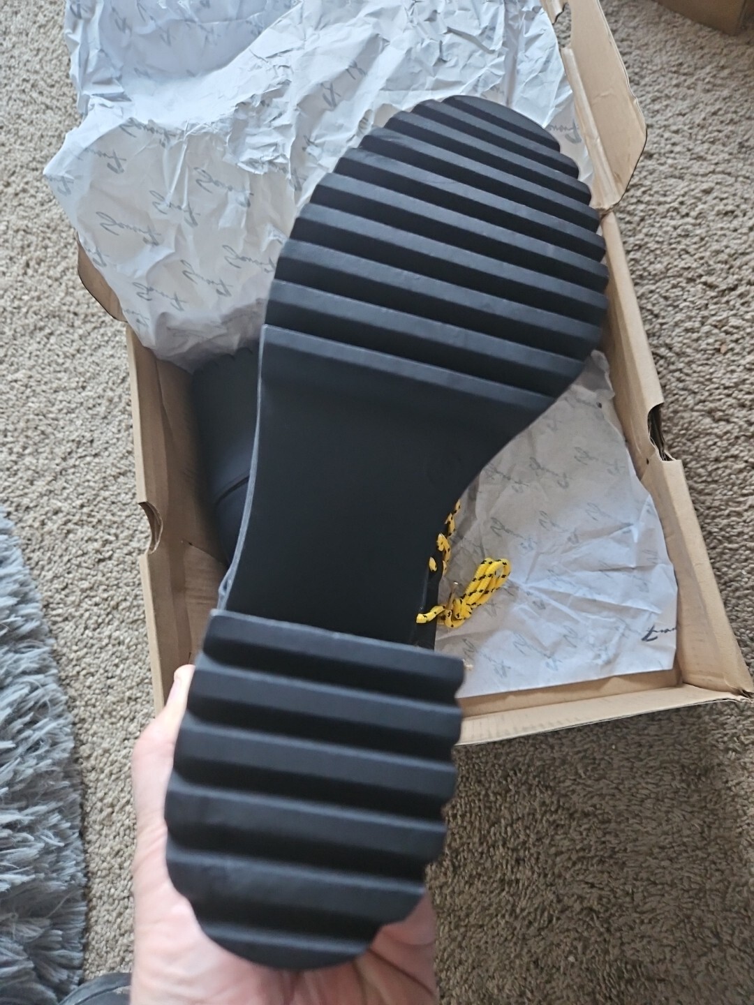 Picture 5 of 24