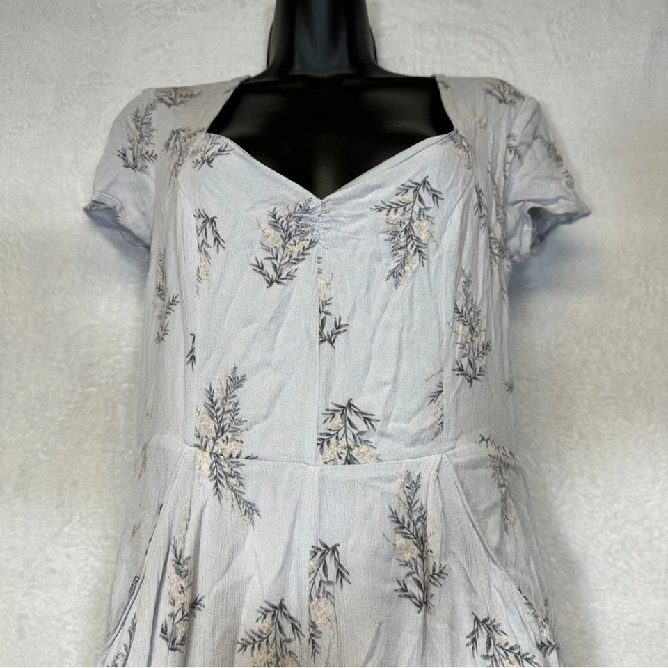 Urban Outfitters KerriAnn светло-фиолетовый цветочный печать коротким рукавом комбинезон размер S - Изображение 4 из 4