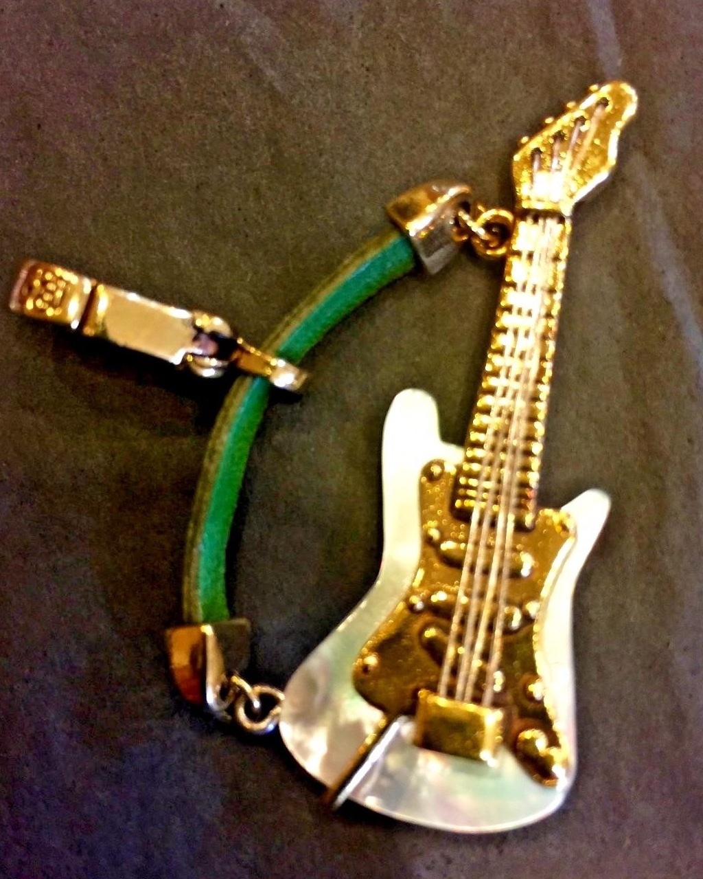 2004 JUICY COUTURE MOP GUITAR CHARM EXTREMELY RARE!!!… Gem
