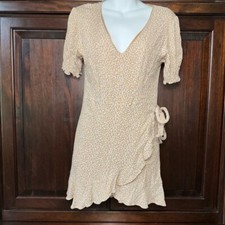 Gianni Bini Ruffle Printed Faux Wrap V-Neck Dress Mini Tan Spotted Women s Sz M