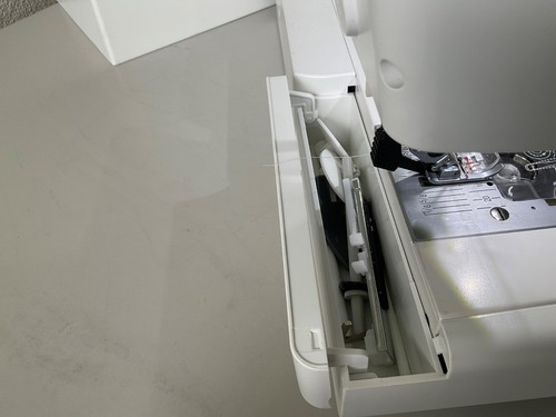 PFAFF Ambition 1 Nahmaschine mit IDT - Bild 11 von 12
