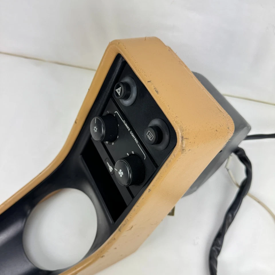 1974 - 1989 年保时捷 930 911 前中控台开关变速器保护套 91155222701 — 第 2/4 张图片