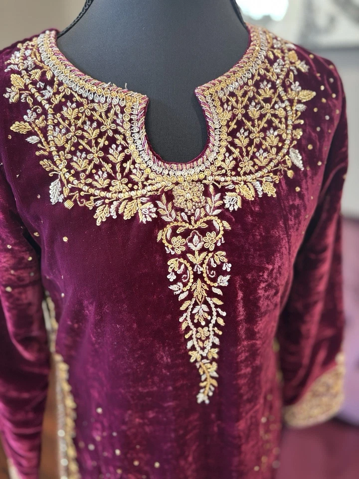 Paquistaní shalwar Kameez terciopelo formal fiesta ropa bordada a mano nunca usada XS Foto 3 de 4