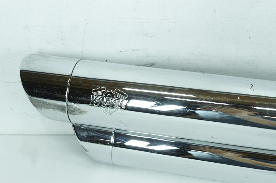 Трубы выпускного коллектора 01 Harley Softail Deuce Vance & Hines большие в шахматном порядке 47339 - Изображение 2 из 4
