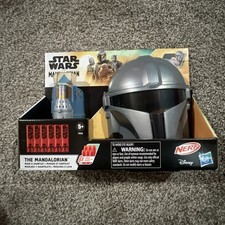 Star Wars Nerf The Mandalorian Mask Gauntlet Blaster Set. Disney Hasbro