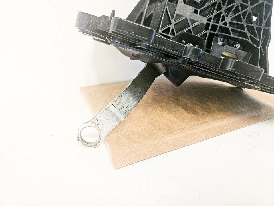 +15-22 Palanca de cambios de transmisión Lexus IS RC-F, Is500 33550-24270 OEM usada Foto 2 de 4