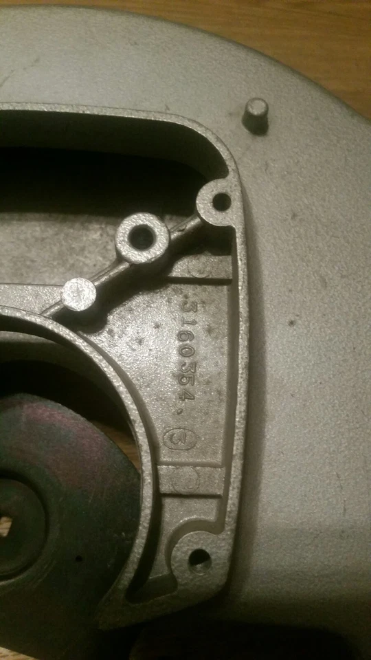 Protector de sierra Makita 3160354 3160354 1512875 Foto 3 de 4