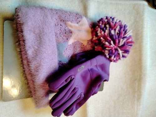 NWT Free Country Girls Purple Winter Hat & Glove Set Non-Slip Grip Size L/XL - Picture 4 of 4