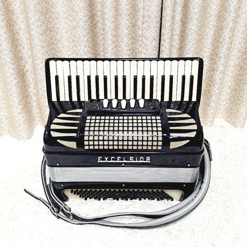 EXCELSIOR 303 Accordion Made in Italy with Hard Case Used - Picture 2 of 18