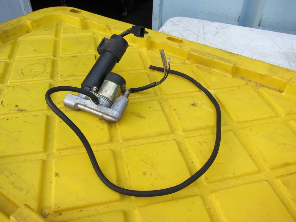 Honda Goldwing 1200 GL1200SE 1986 OEM BOMBA DE SOLENOIDE AIRE Foto 2 de 4