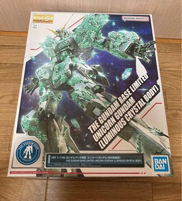 MG 1/100 Gundam Base Unicorn Gundam Luminous Crystal Body Model Kit / Bandai