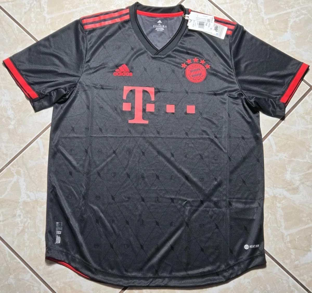 Bayern Munich Size XL International Club Soccer Fan Jerseys for