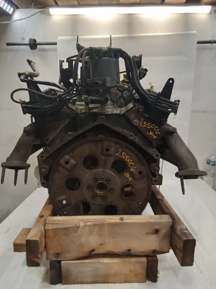 Engine 8-350 5.7L Gasoline VIN K 8th Digit Fits 87-96 CHEVROLET 30 VAN 1710391 - Image 2 of 4