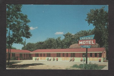 Wisconsin Dells WI 1940s Lake Delton, Larson's Motel, Hwy 12 & 13, Year Around